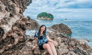 Pantai Watu Leter
