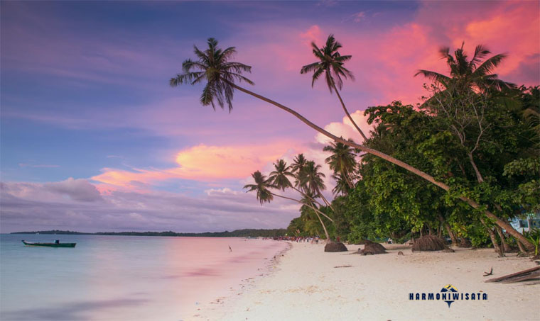 Pantai Ngurbloat