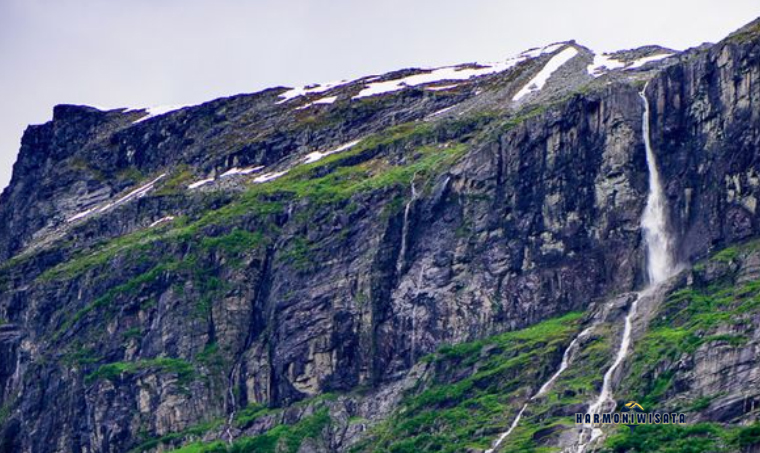 Air Terjun Vinnufossen, Norwegia