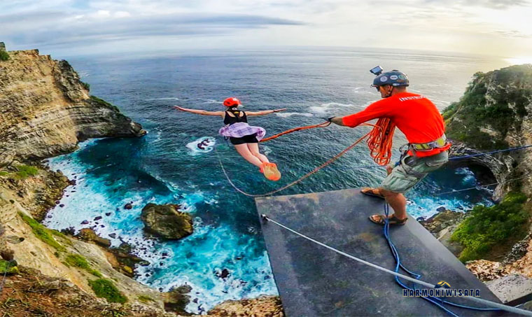 Bungee Jumping