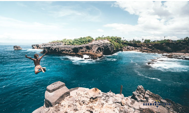 Cliff Jumping