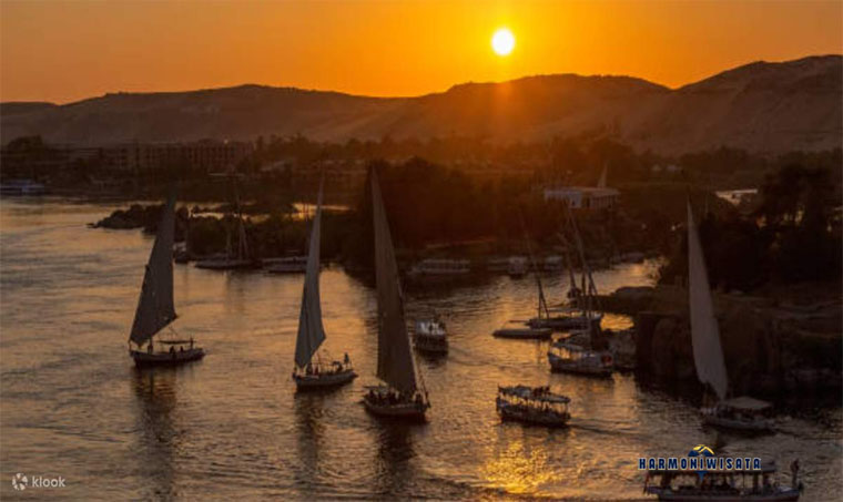 Sungai Nil & Kapal Felucca