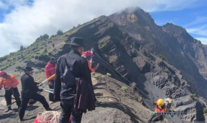 Tracking Rinjani