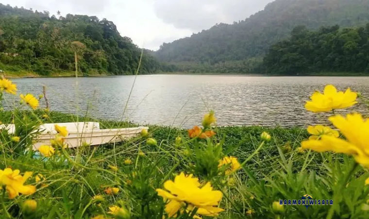 Danau Aneuk Laot