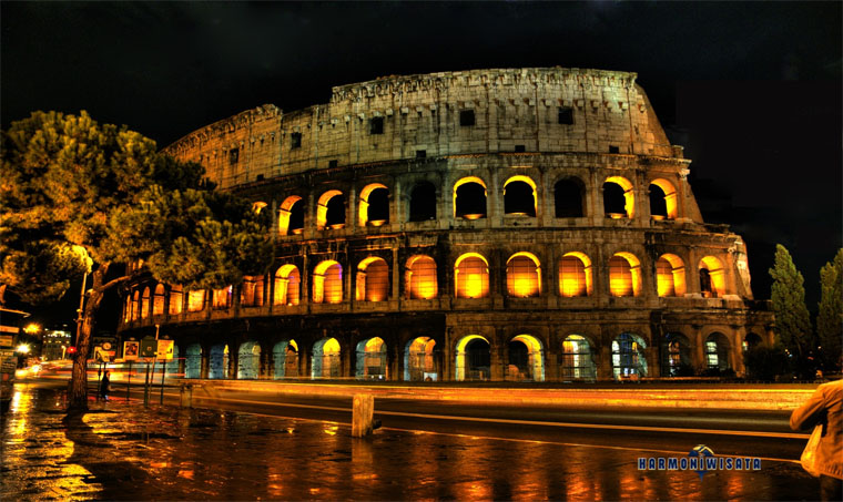 Harmoni Wisata Colosseum Roma