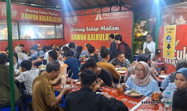 Sensasi Makan Rawon