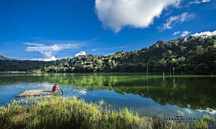 Danau Linow (Tomohon)