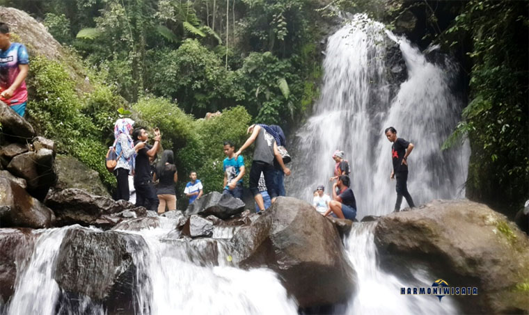 Harmoni Wisata Curug Cipamingkis