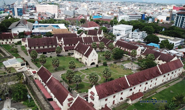 Harmoni Wisata Fort Rotterdam
