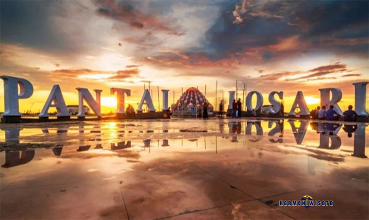 Harmoni Wisata Pantai Losari