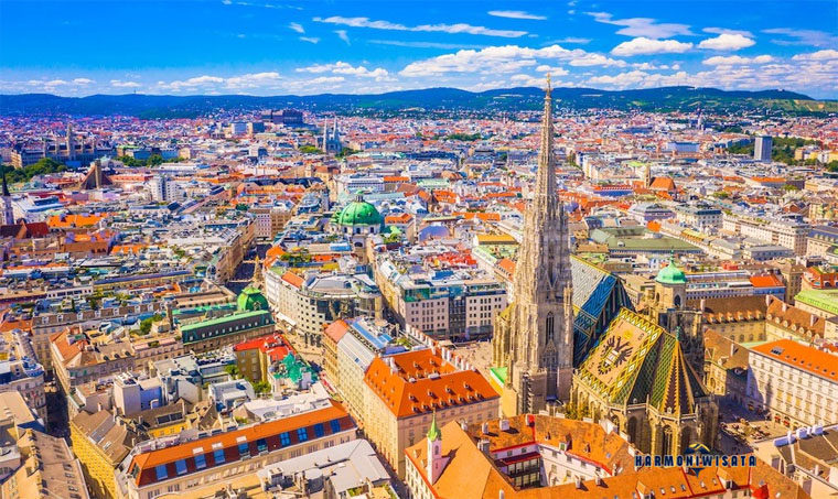 Harmoni Wisata Vienna, Austria