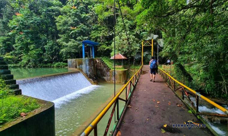Harmoni Wisata Air Terjun Moramo – Sulawesi Tenggara