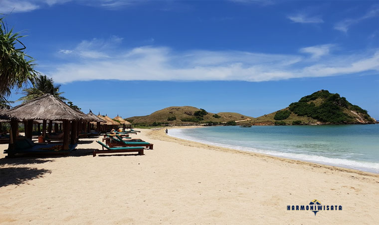 Harmoni Wisata Pantai Kuta Mandalika