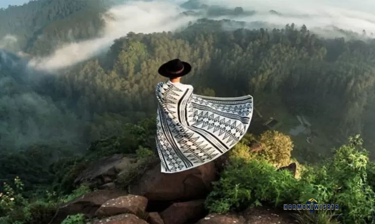 Harmoni Wisata Tebing Keraton Bandung