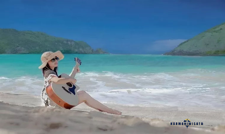 Harmoni Wisata Teluk Asmara Malang