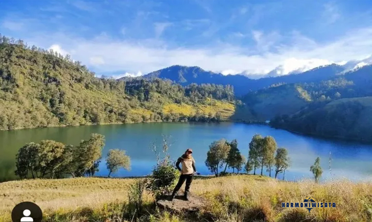 Bukit Cinta Ranu Kumbolo Jalur Alternatif – Hidden Gem Sunyi di Semeru