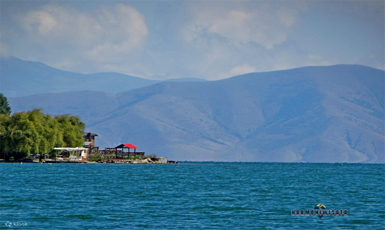 Harmoni Wisata Danau Sevan