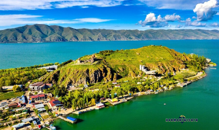 Harmoni Wisata Danau Sevan