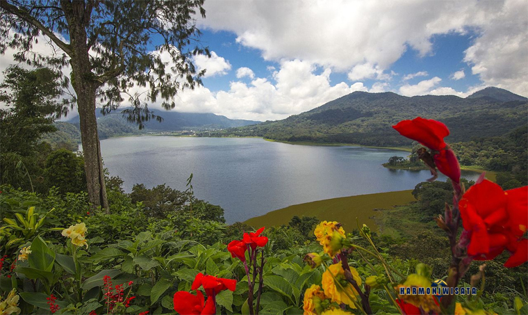 Harmoni Wisata Danau Sevan