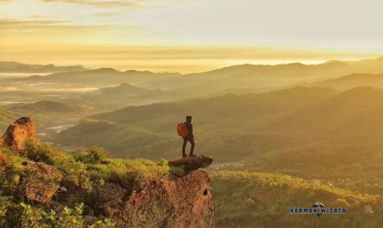 Gunung Besek Blitar – Pesona Gunung Misterius di Jawa Timur