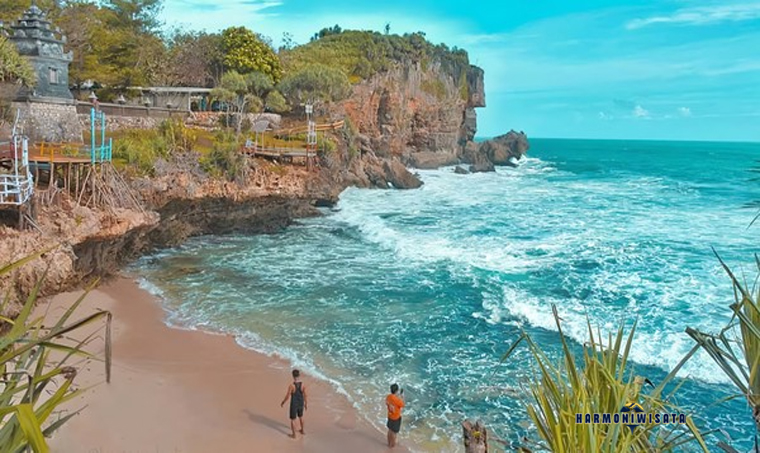 Pantai Ngobaran Gunungkidul: Wisata Unik Bernuansa Budaya dan Spiritual