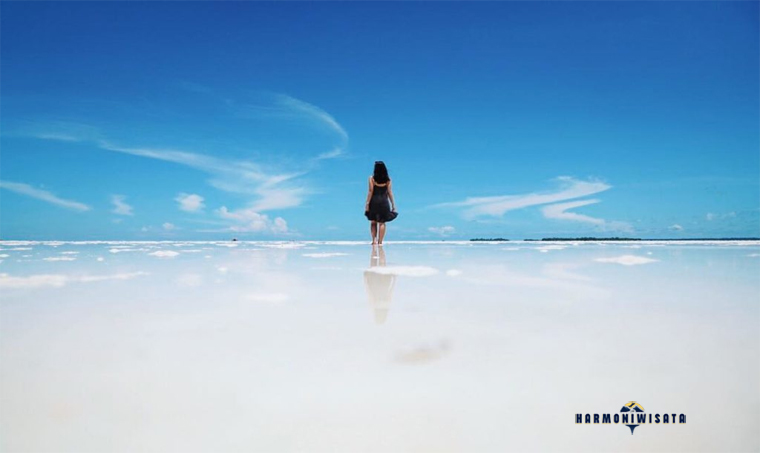 Harmoni Wisata Pantai Ohoidertawun