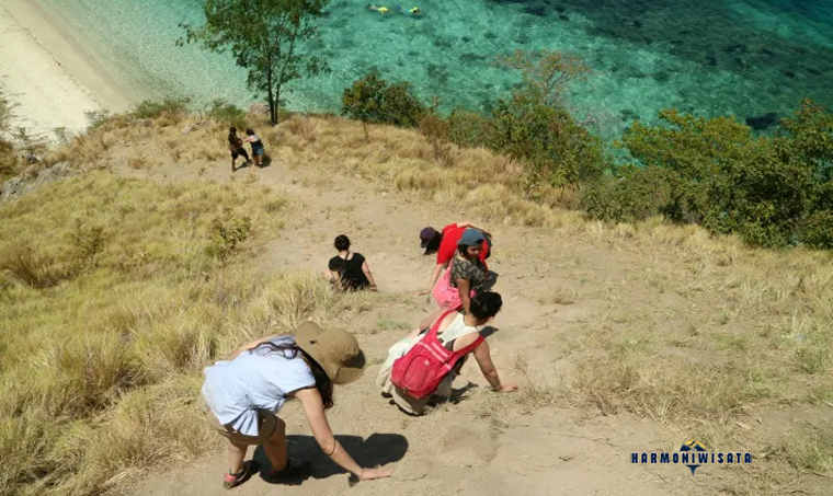 Harmoni Wisata Pulau Kelor (Labuan Bajo)