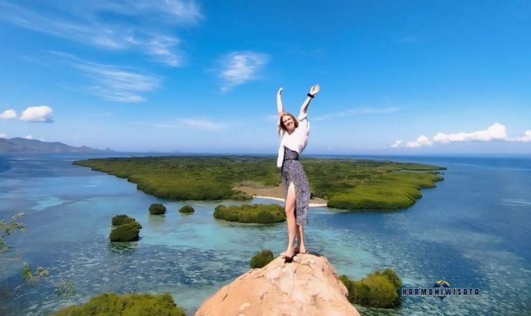 Harmoni Wisata Pulau Kenawa