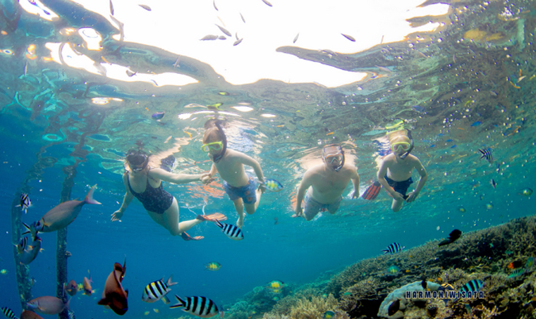 Harmoni Wisata Pulau Kri Kecil