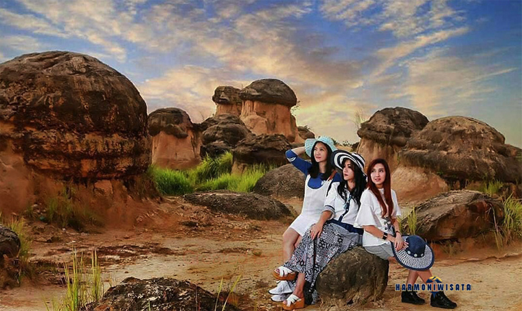Harmoni Wisata Bukit Jamur — Gresik