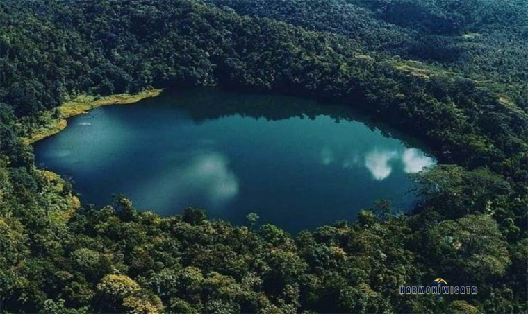 Harmoni Wisata Danau Ranamese – Manggarai, Flores