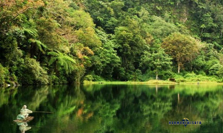 Harmoni Wisata Danau Ranamese – Manggarai, Flores