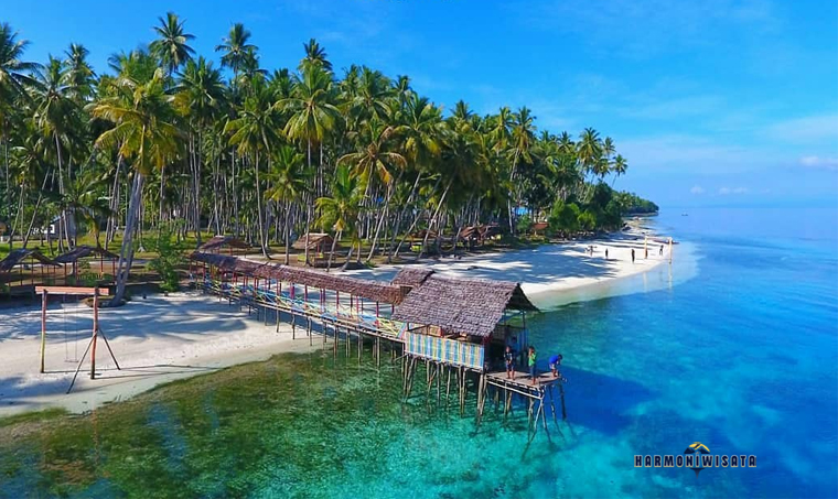 Harmoni Wisata Pantai Poganda – Sulawesi Tengah