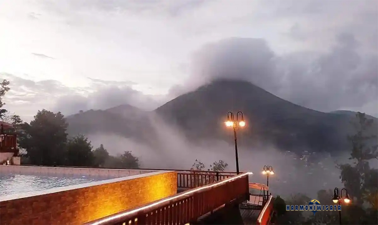 Harmoni Wisata Gunung Lokon