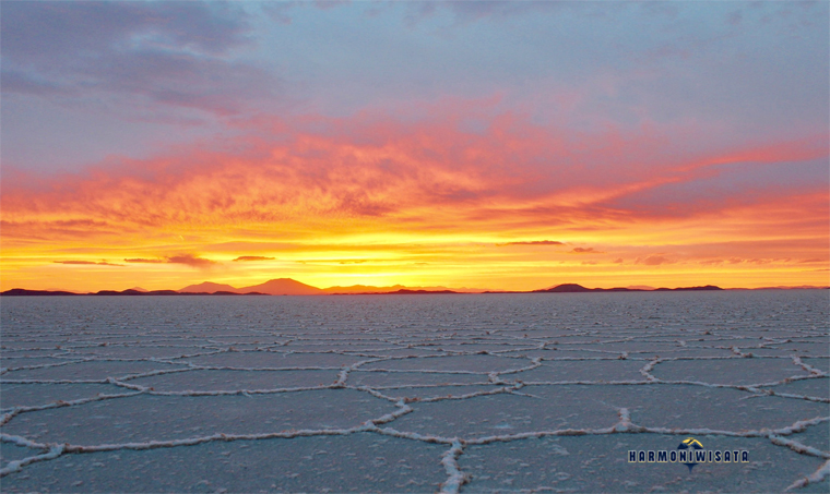 Harmoni Wisata Salar de Uyuni Bolivia