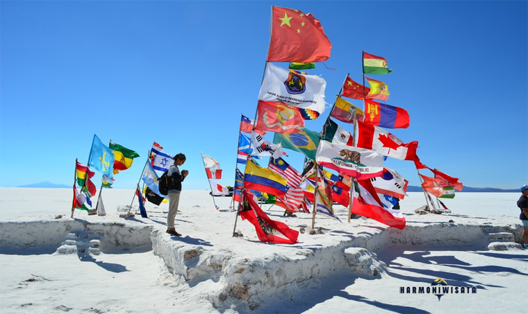 Salar de Uyuni Bolivia: Lautan Garam Terbesar dan Cermin Langit Dunia